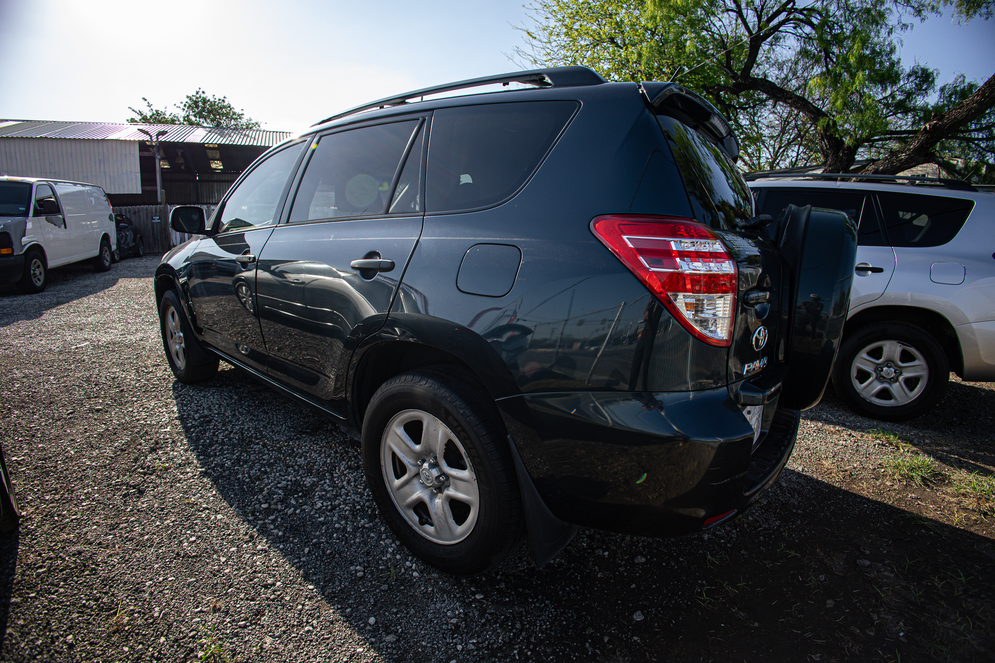 
								2012 Toyota RAV4 full									