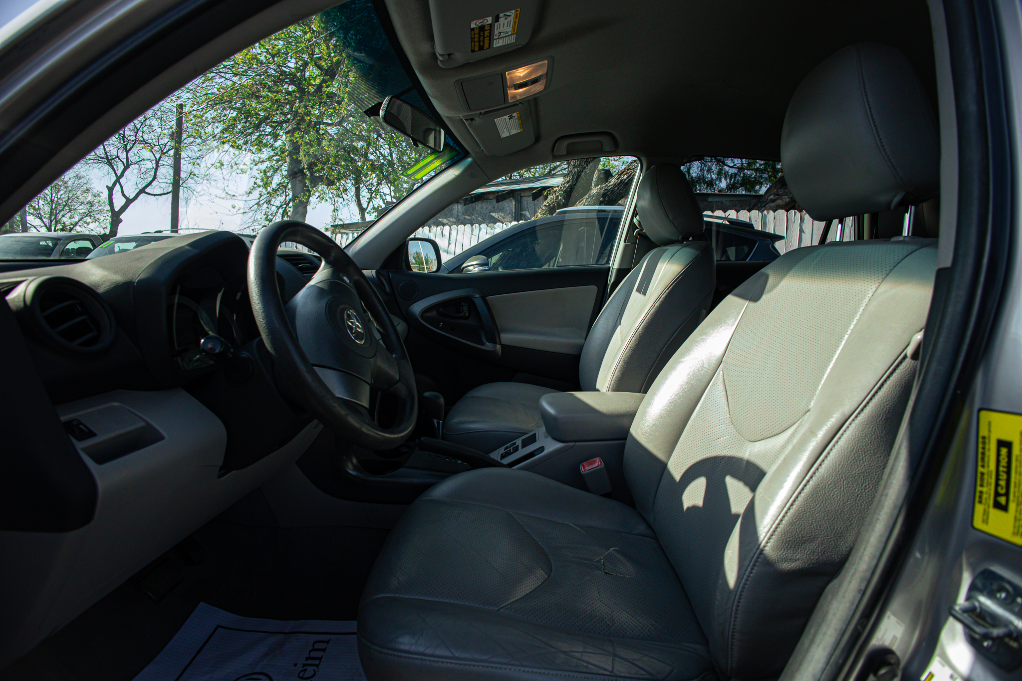 
								2011 Toyota RAV4 full									