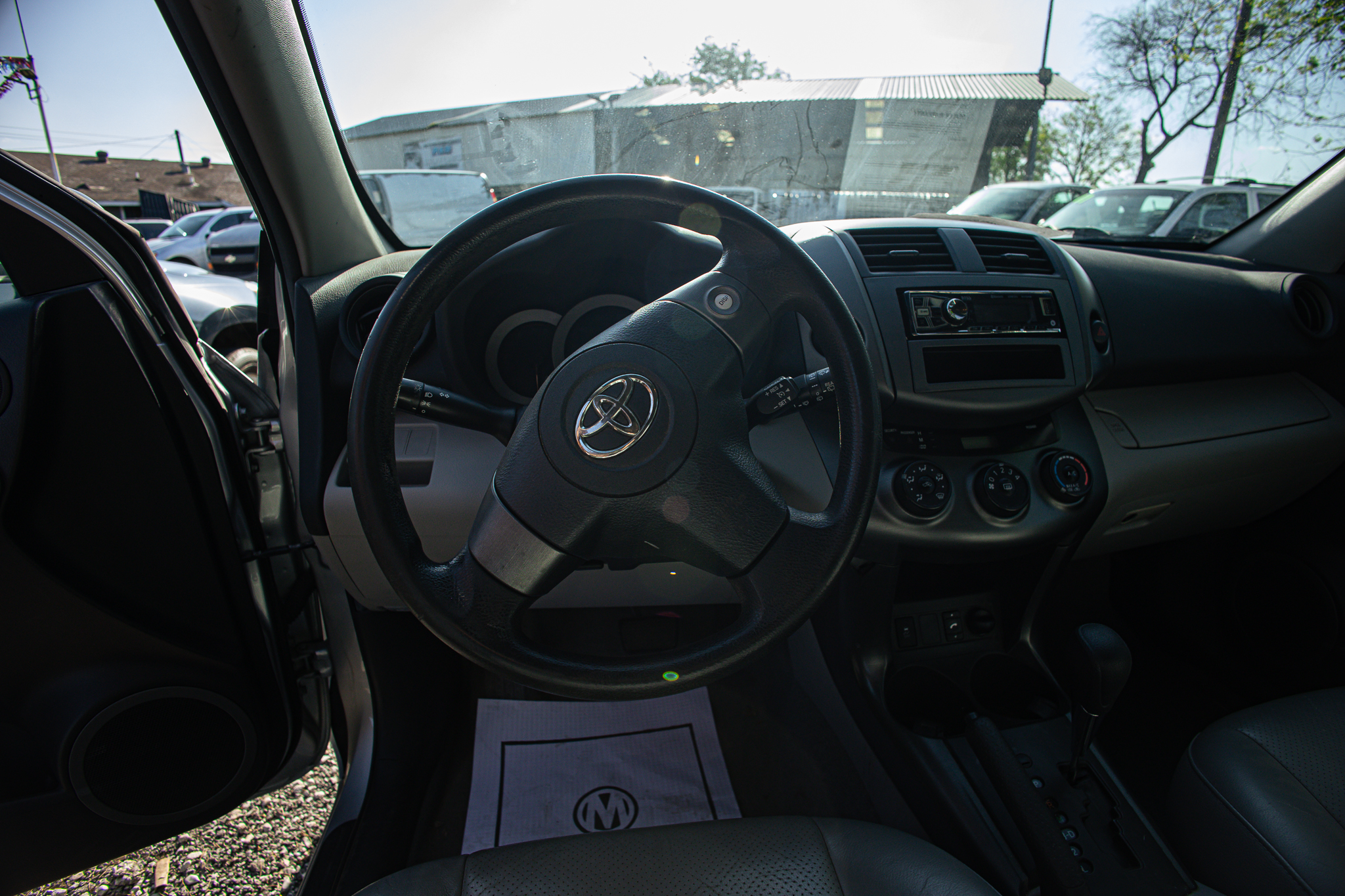 
								2011 Toyota RAV4 full									