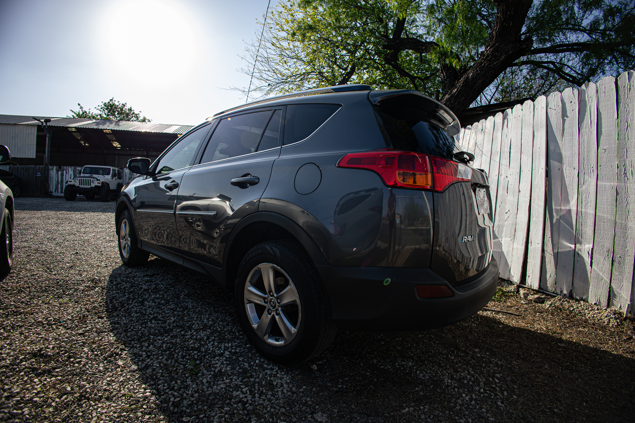 
								2015 Toyota RAV4 full									