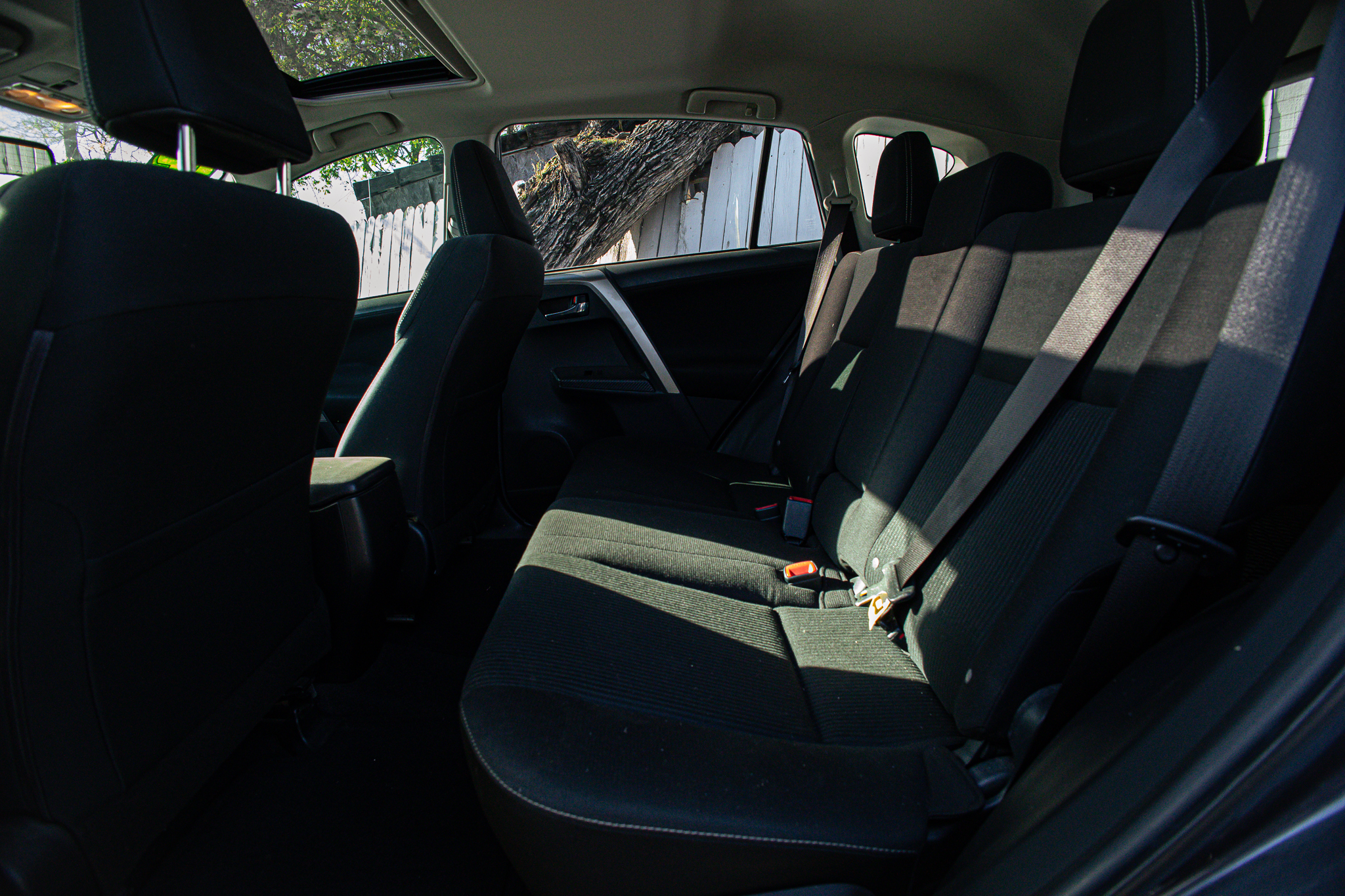 
								2015 Toyota RAV4 full									