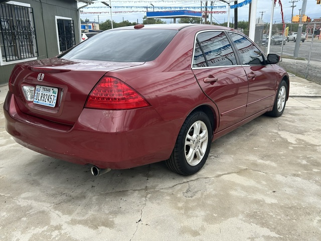 
								2007 Honda Accord full									