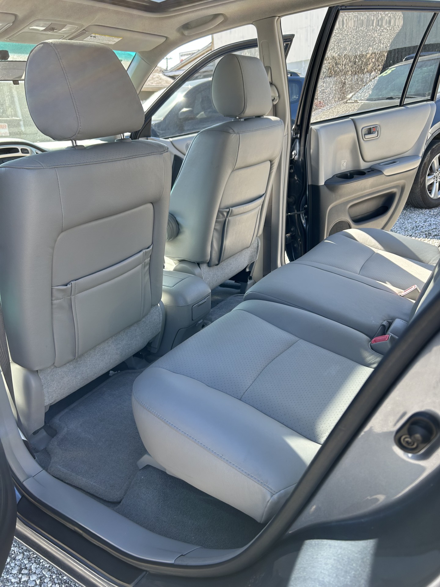 
								2005 Toyota Highlander full									