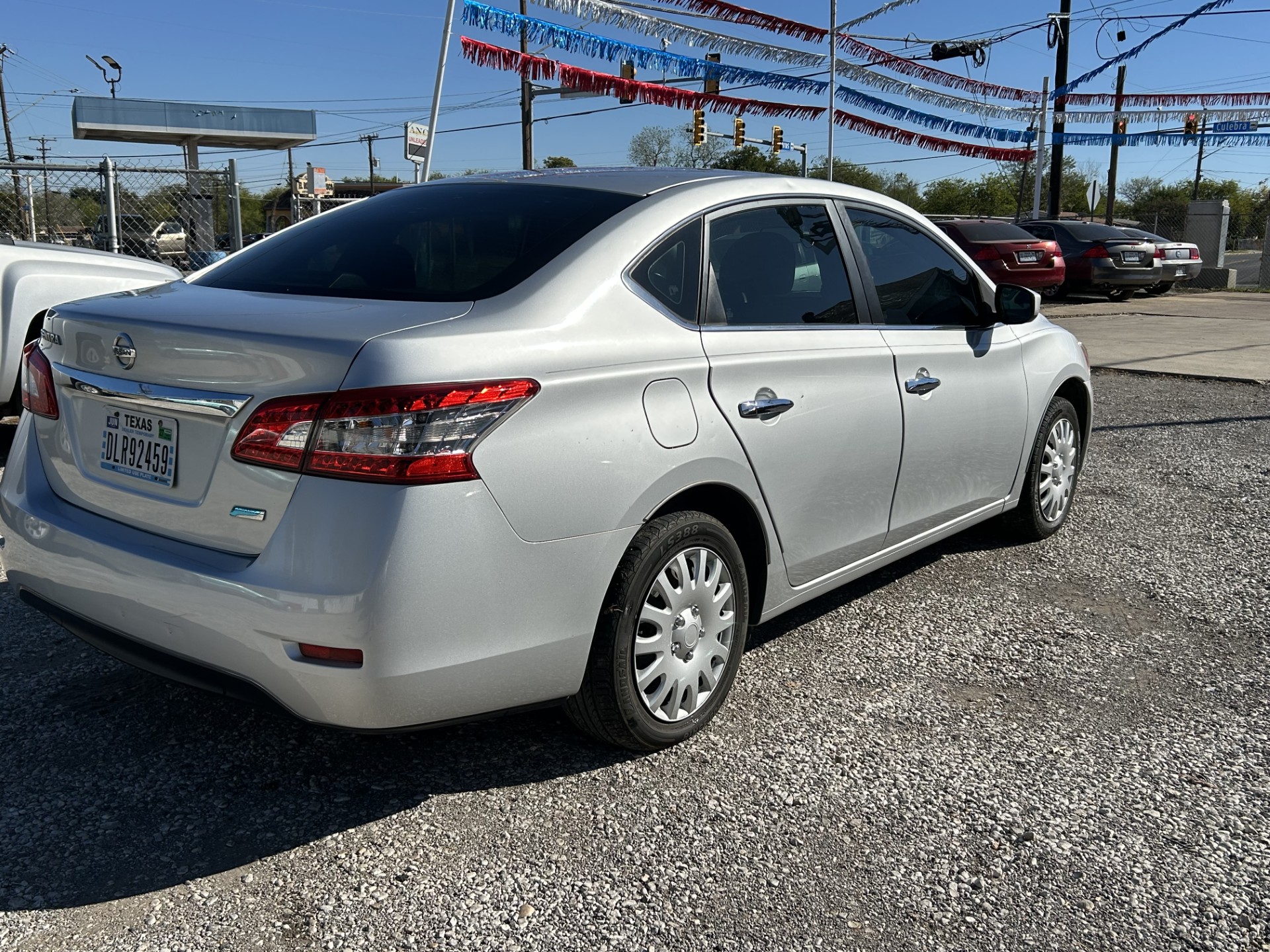 
								2014 Nissan Sentra full									