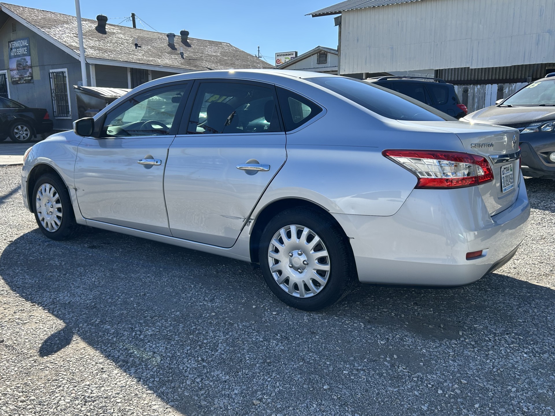 
								2014 Nissan Sentra full									