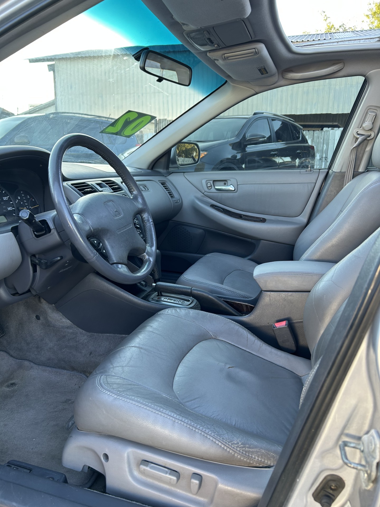 
								2002 Honda Accord full									