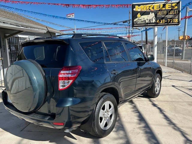 
								2012 Toyota RAV4 full									