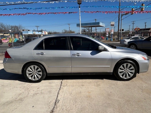 
								2007 HONDA ACCORD full									