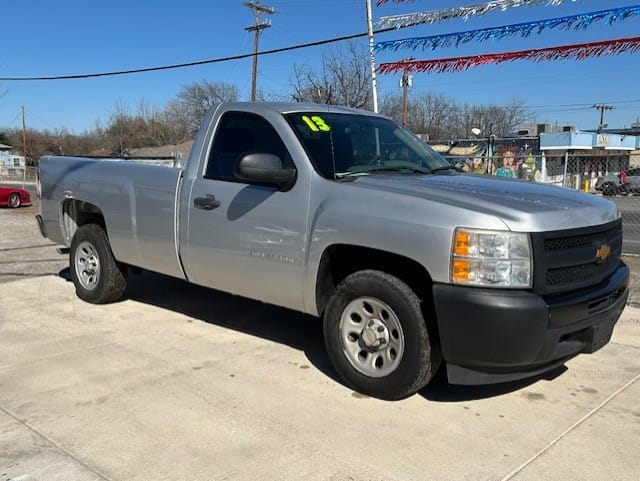 
								2013 Chevrolet Silverado 1500 full									