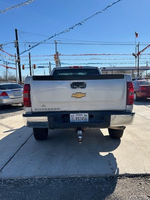 
								2013 Chevrolet Silverado 1500 full									