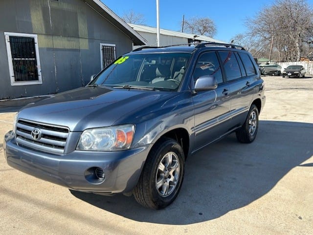 
								2005 Toyota Highlander full									