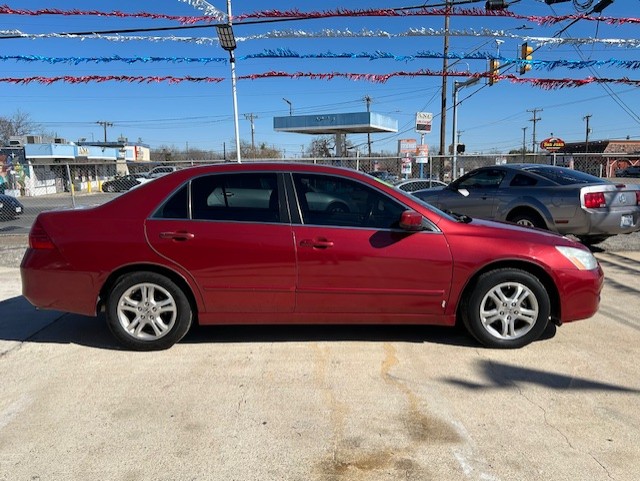 
								2007 Honda Accord full									