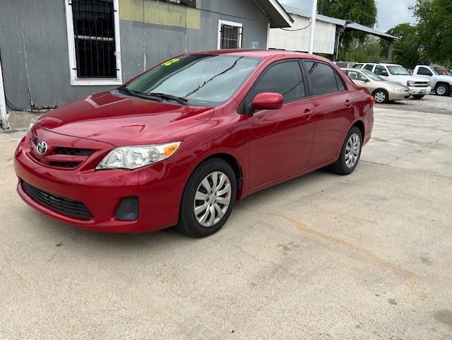 
								2012 Toyota Corolla LE full									