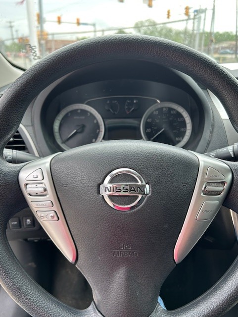 
								2013 NISSAN SENTRA full									