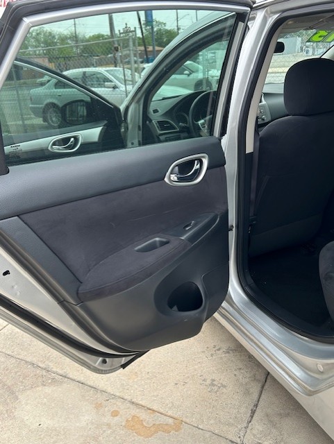 
								2013 NISSAN SENTRA full									