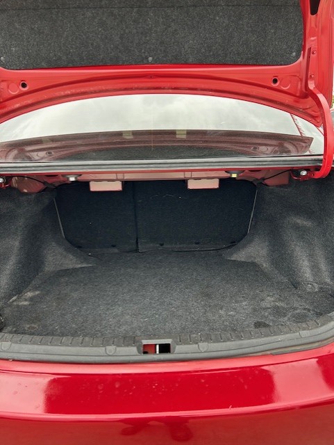 
								2012 Toyota Corolla LE full									