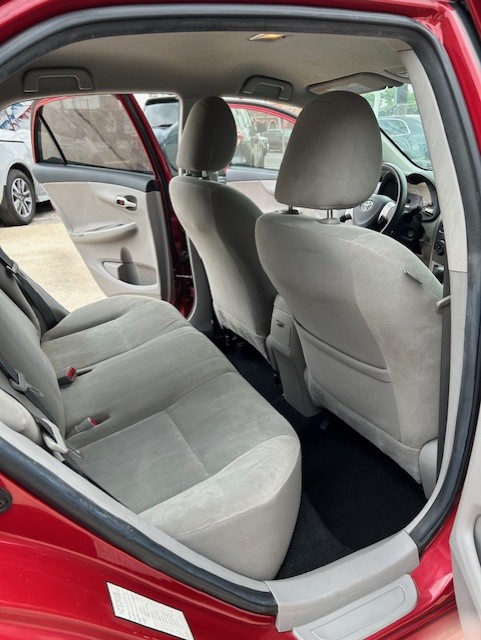 
								2012 Toyota Corolla LE full									