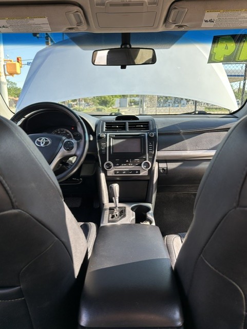 
								2014 TOYOTA CAMRY full									