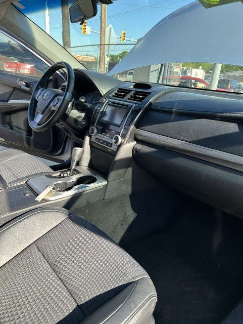 
								2014 TOYOTA CAMRY full									