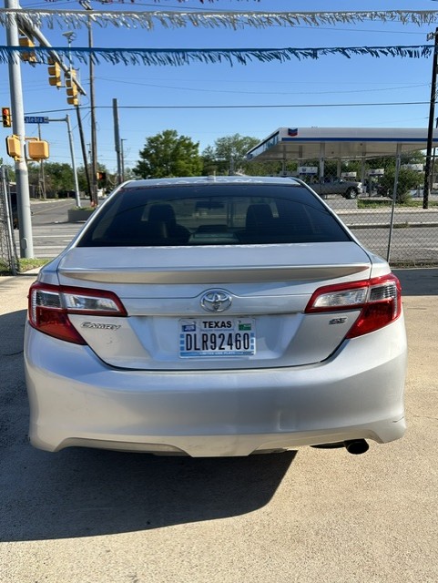 
								2014 TOYOTA CAMRY full									