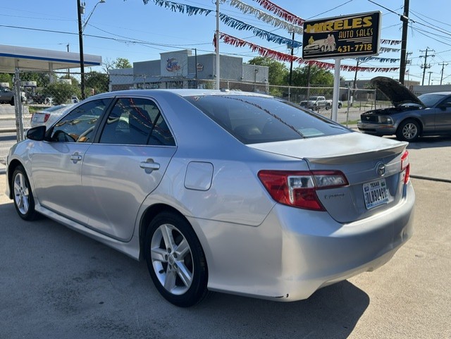 
								2014 TOYOTA CAMRY full									