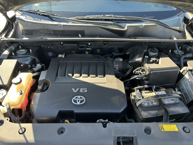 
								2012 Toyota RAV4 full									