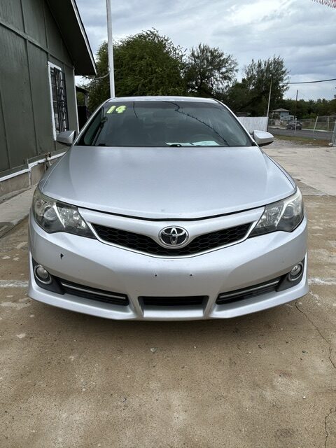 
								2014 TOYOTA CAMRY full									