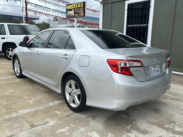 
								2014 TOYOTA CAMRY full									