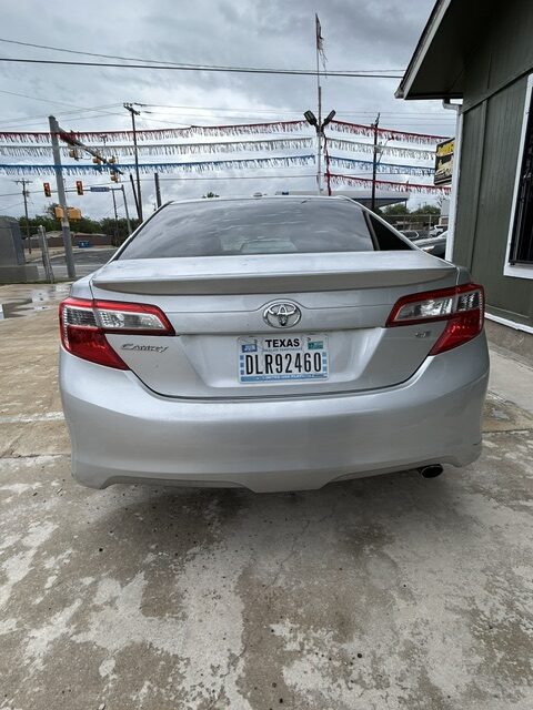
								2014 TOYOTA CAMRY full									