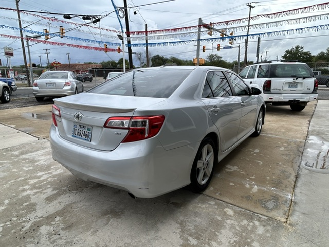 
								2014 TOYOTA CAMRY full									