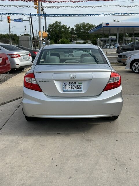 
								2012 Honda Civic full									