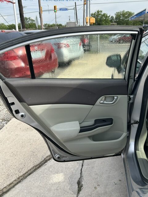 
								2012 Honda Civic full									