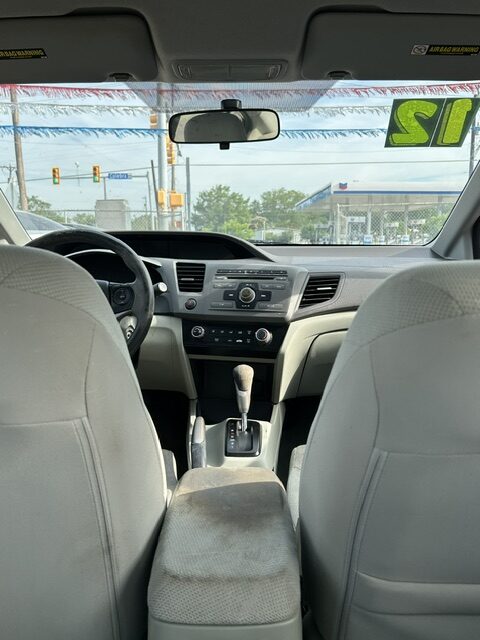 
								2012 Honda Civic full									