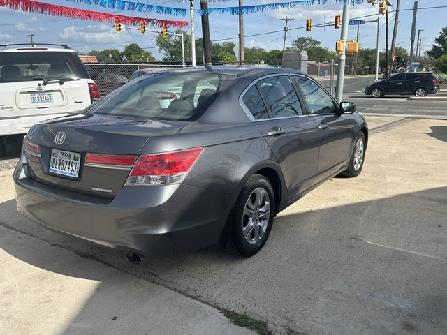 
								2012 Honda Accord full									