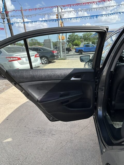 
								2012 Honda Accord full									