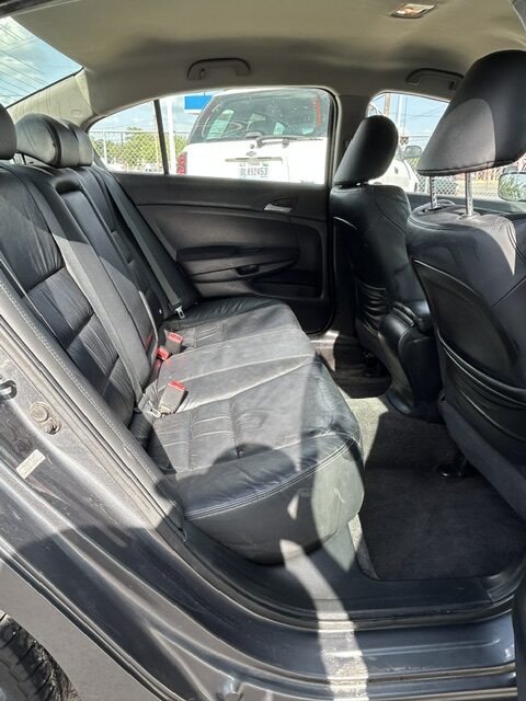 
								2012 Honda Accord full									