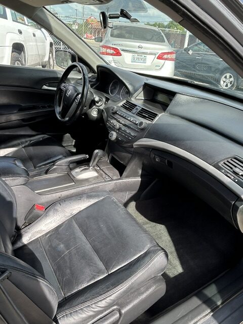 
								2012 Honda Accord full									