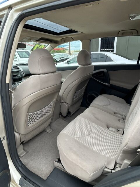 
								2007 Toyota Rav4 full									