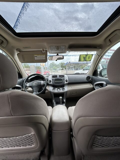 
								2007 Toyota Rav4 full									